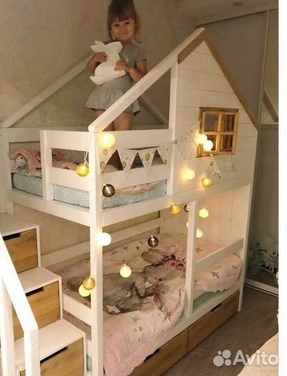 Детская кровать домик из массива сосны