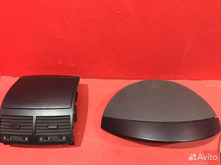 Пластик панели туарег бардачок накладка крышка