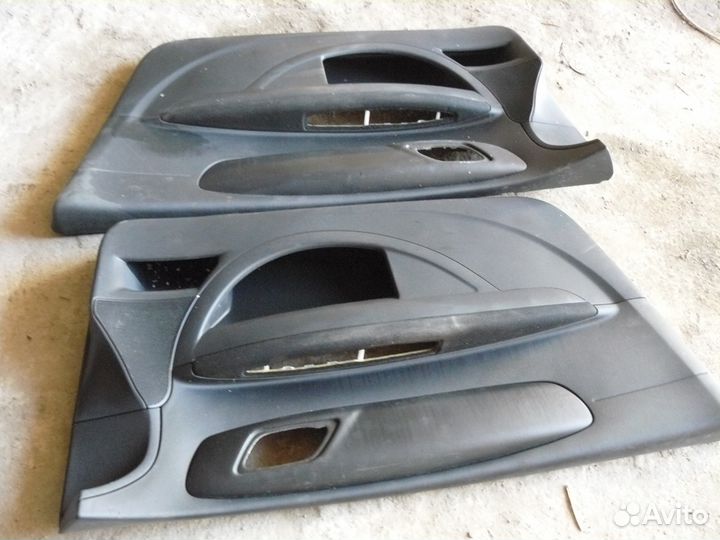 Обшивка двери для Citroen C4 3 двери