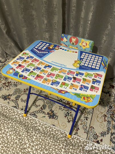 Детский стол и стул