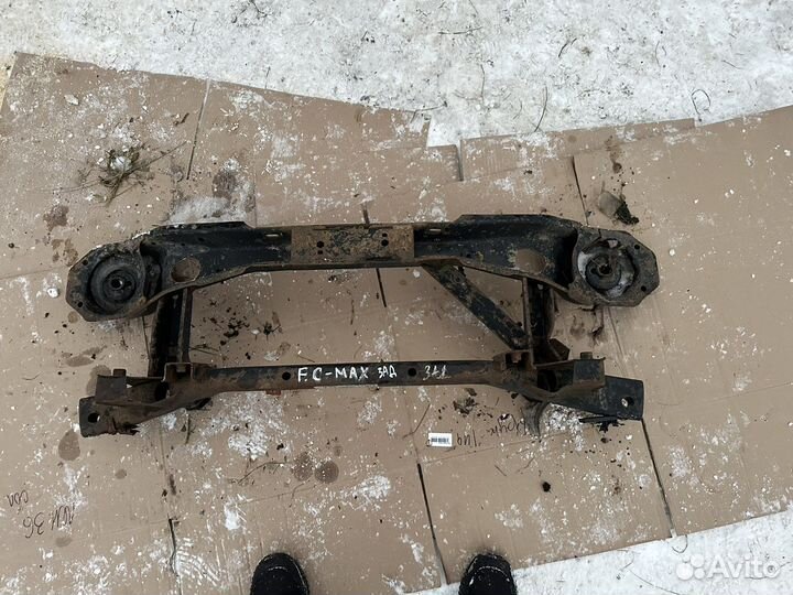 Задний подрамник Ford C-Max