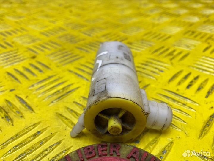 Моторчик омывателя стекла Jeep Grand Cherokee