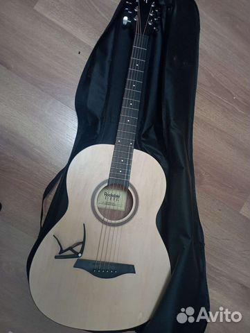 Акустическая гитара