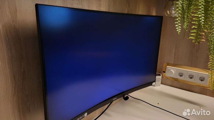 Iiyama g-master gb3266qsu