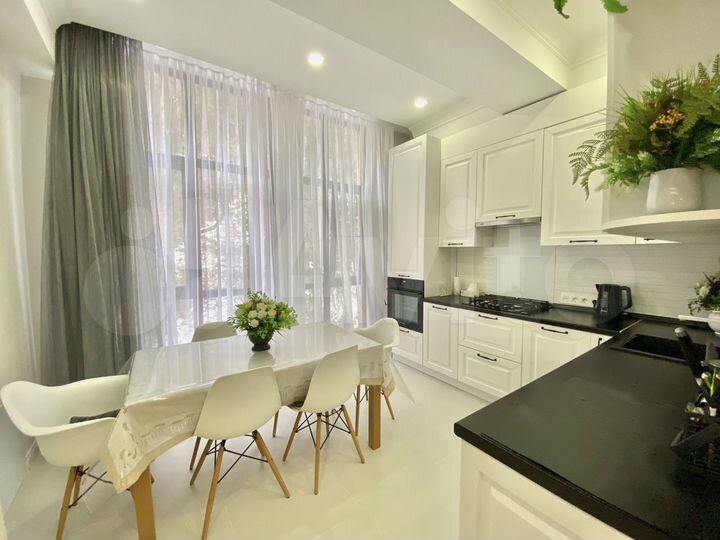 2-к. квартира, 100 м², 3/5 эт.