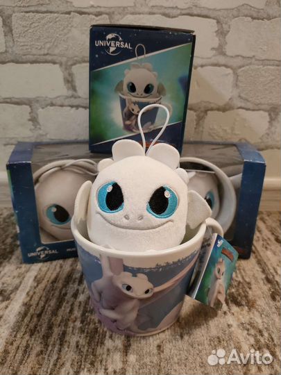 Белая фурия беззубик игрушка в кружке