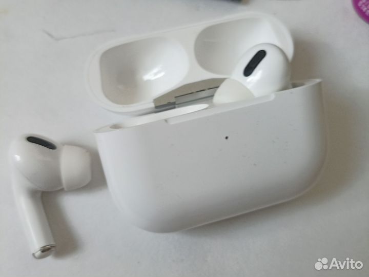 Беспроводные наушники airpods pro