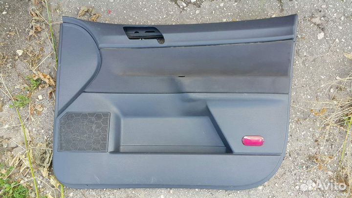 Фольксваген Поло 4 - обшивки двери 4шт (5-дв хетч)