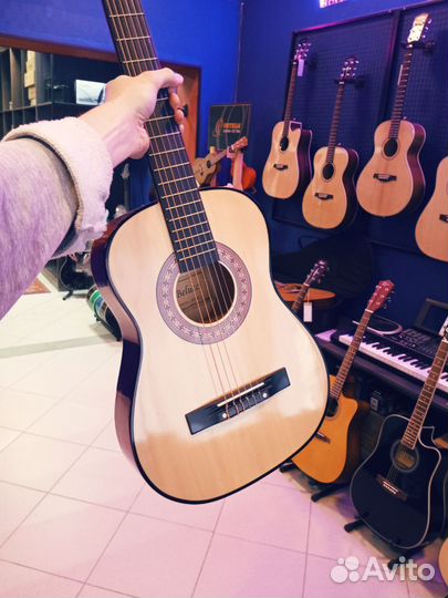 Классическая гитара Belucci 1/2 новая