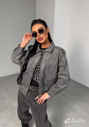 Замшевый бомбер miu miu