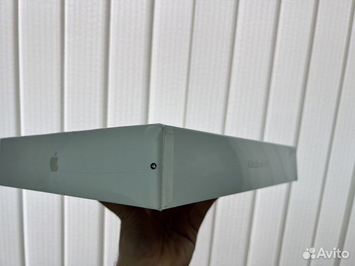 Hoвый MacBook Air M2 8/256 Gb +