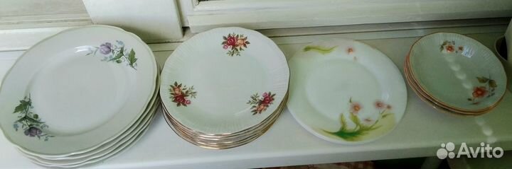 Тарелки и блюдца Дулево