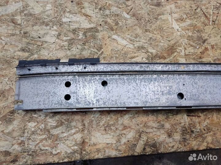 Усилитель переднего бампера, Volvo 960