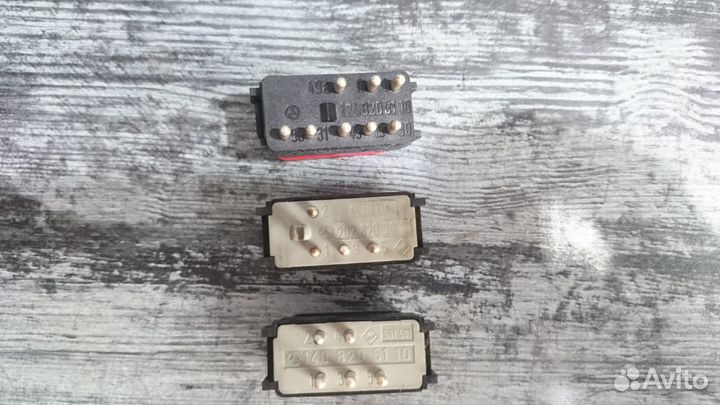 Кнопки центральной консоли торпеды Mercedes