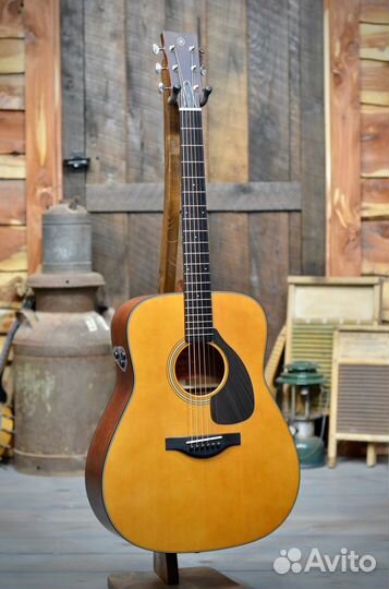 Гитара электроакустическая Yamaha FGX5 Red Label
