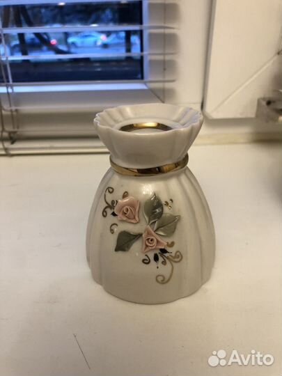 Вазочка фарфоровая и подсвечник