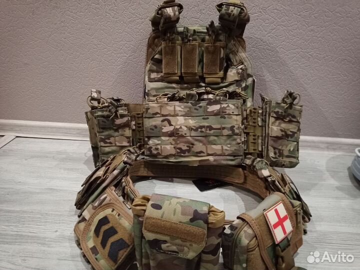 Армейская разгрузка плитник бронежилет с подсумкам