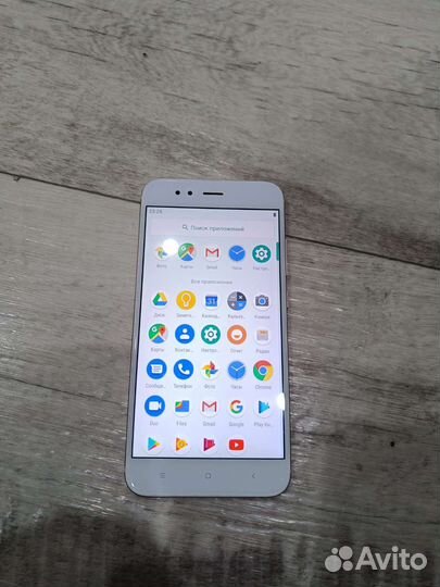 Телефон Xiaomi Mi A1
