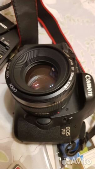 Зеркальный фотоаппарат canon 7D
