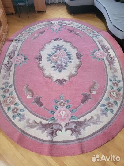 Ковер розовый