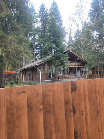 Дом 182 м² на участке 6 сот.