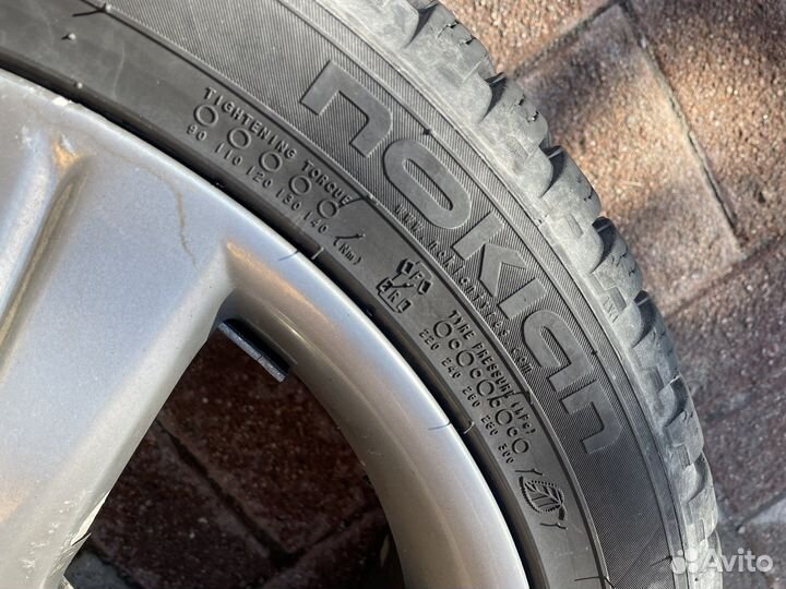 Колеса r18 зимние на Lexsus, комплект