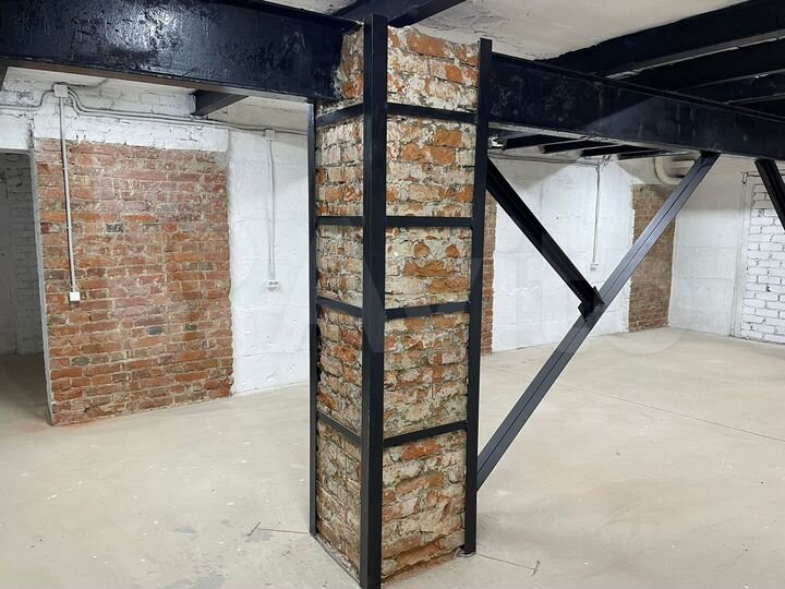 100 м² в цокольном этаже на пр-те Ленина