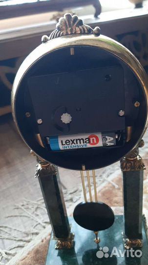 Часы настольные каминные и подсвечники