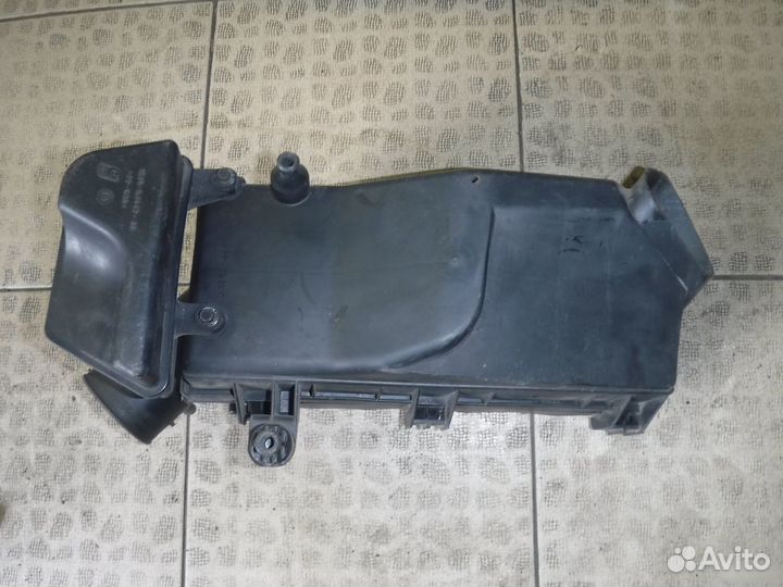 Корпус воздушного фильтра Ford Mondeo 3 2.0 tdci