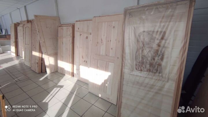 Дверь деревянная