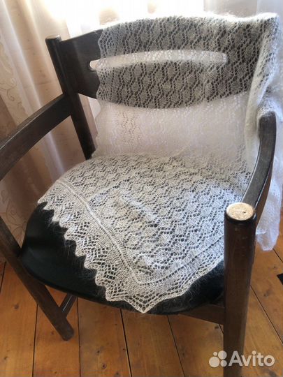 Оренбургский пуховый палантин из козьего пуха