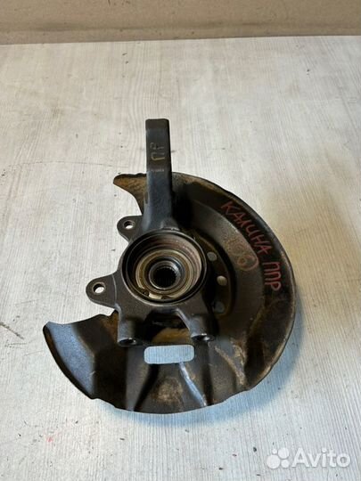 Кулак передний правый LADA Kalina