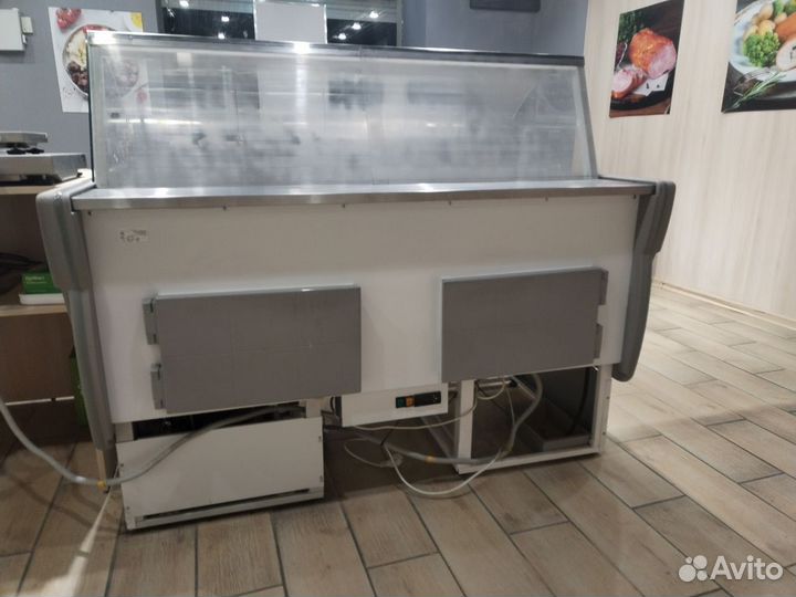 Холодильная витрина