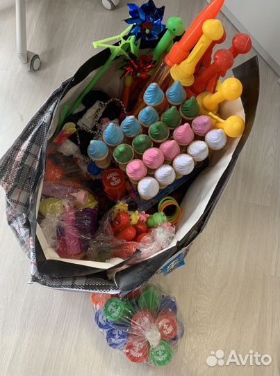 Корзина детских игрушек