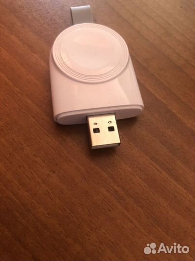 Безпооводное зарядное устройство apple watch