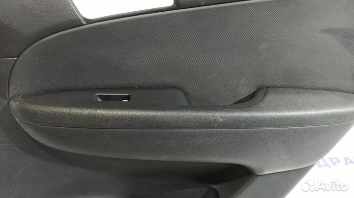 Обшивка двери задней правой Hyndai i30 833022R070XP