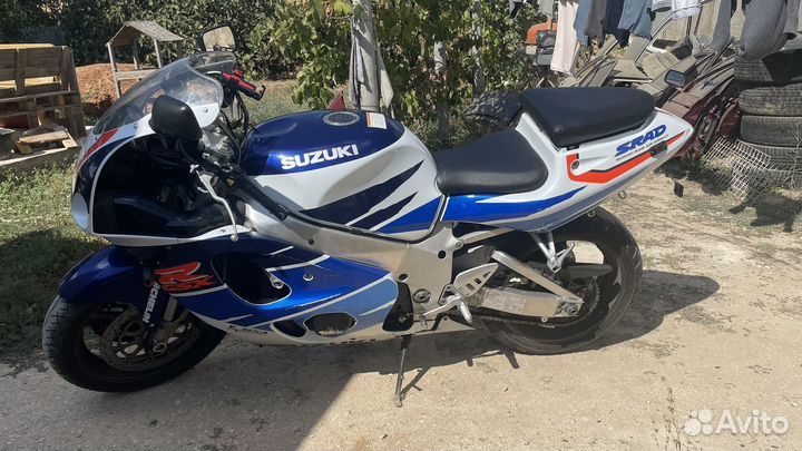 Suzuki GSX-R750