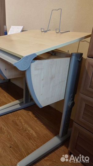 Стол парта Дэми