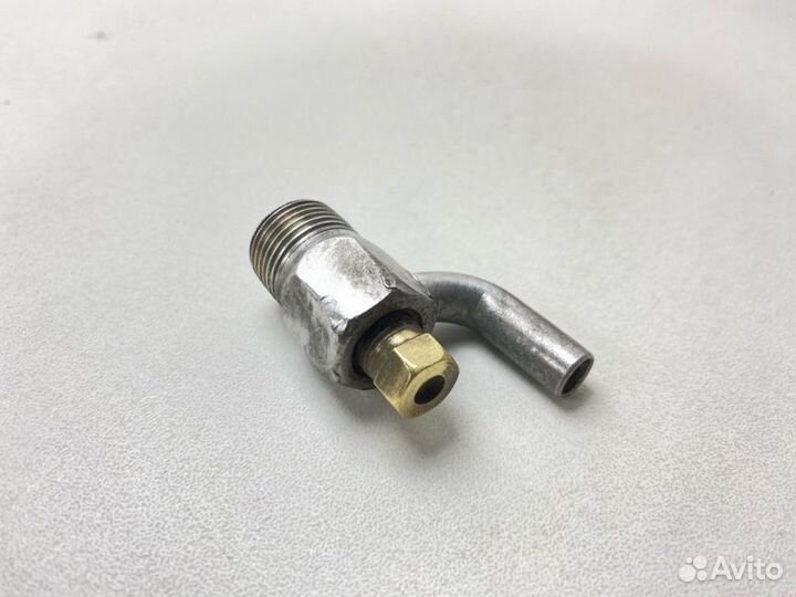 Кран сливной блока цилиндров Toyota Harrier MCU15