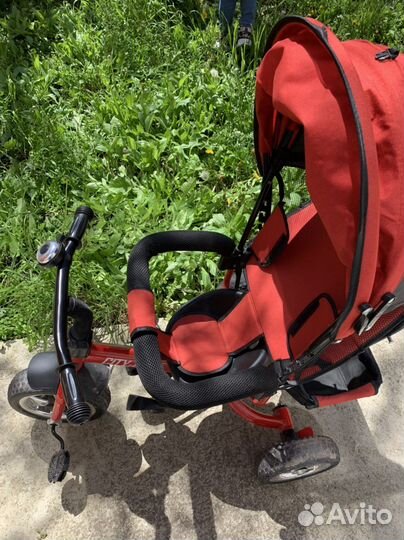 Детский велосипед с ручкой