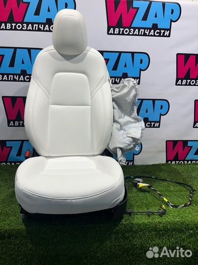 Сиденье переднее левое Tesla Model Y 2022