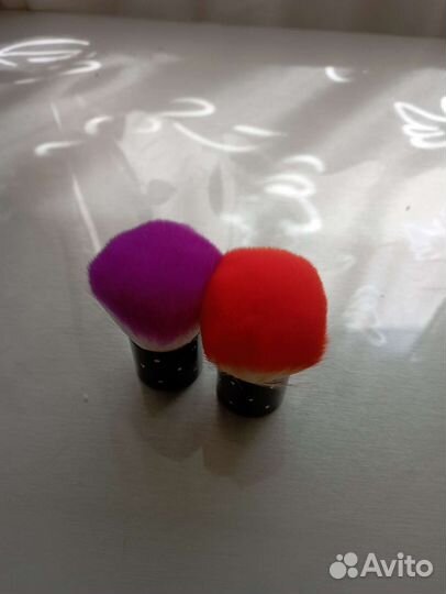 Кисточки для пудры и румян