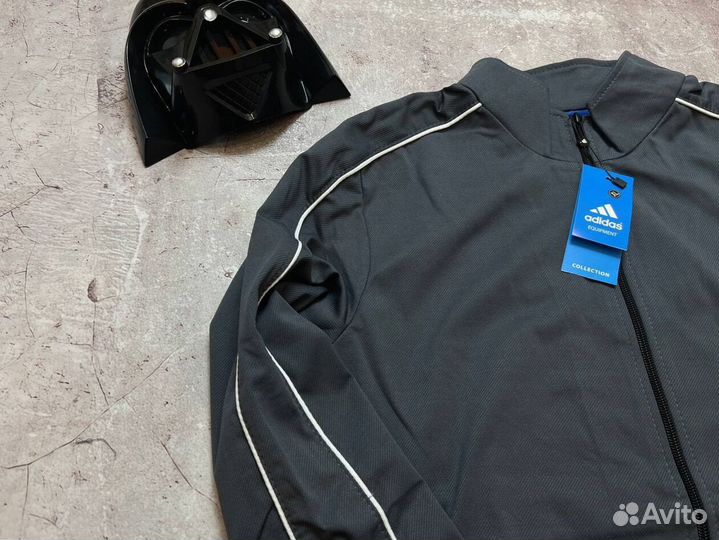 Спортивные костюмы Adidas