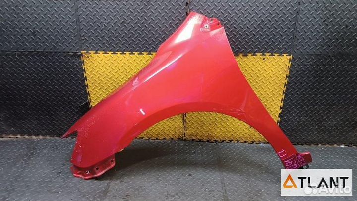 Крыло переднее левое toyota corolla fielder