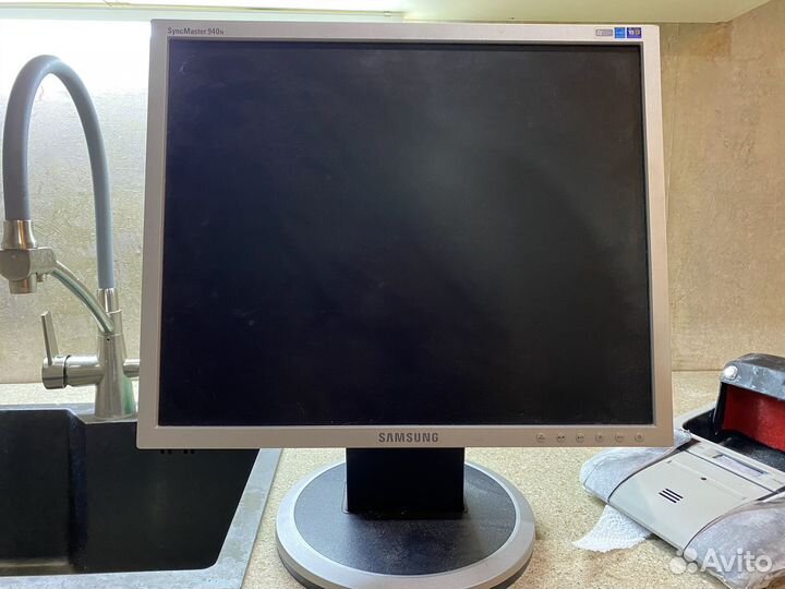 Монитор Samsung