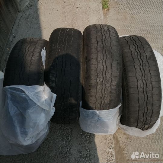 Amberstone 300 225/70 R17