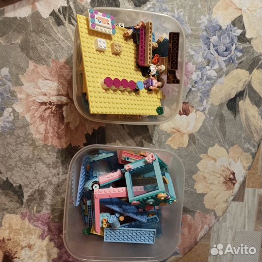 Два набора Лего для девочек