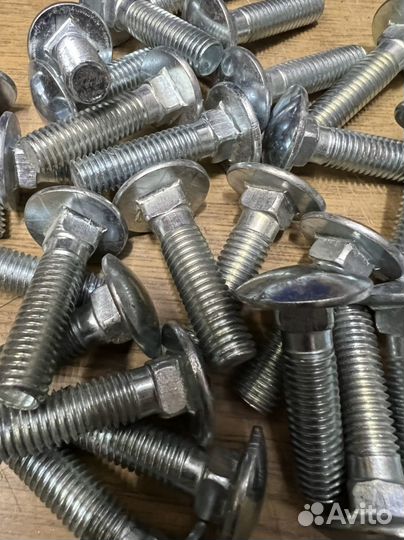 Болт мебельный М 10*40мм