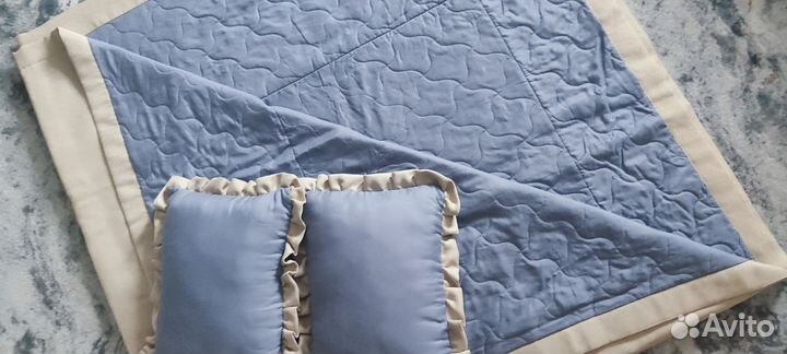 Покрывало на кровать + 2 подушки