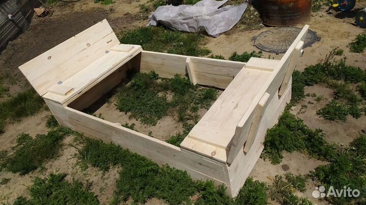 Песочница с крышкой